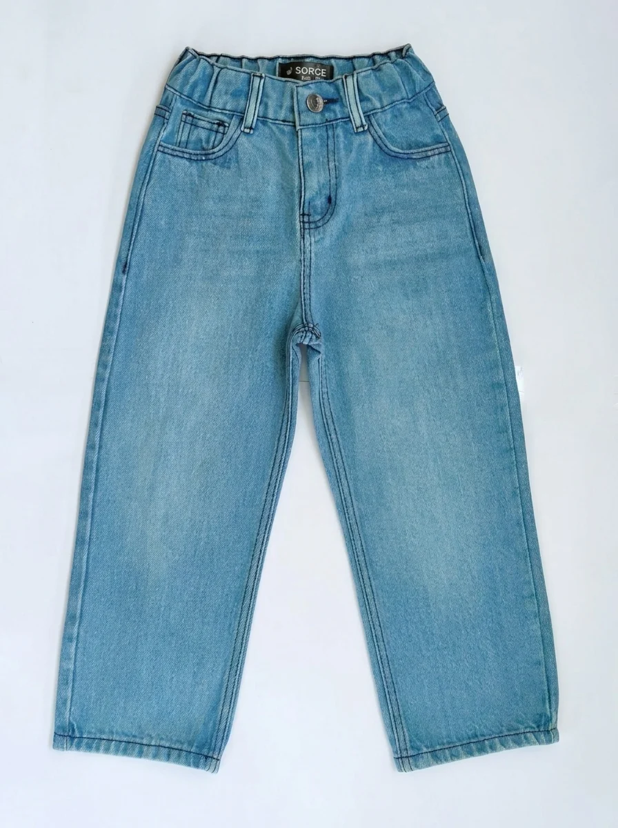 Pants_flat_lay_product_photo_202607011402