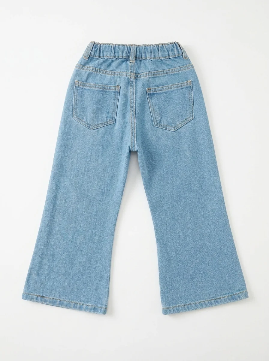 Pants_flat_lay_product_photo_202607011443_1