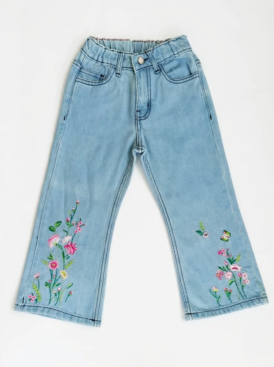 Pants_flat_lay_product_photo_202607011525_1