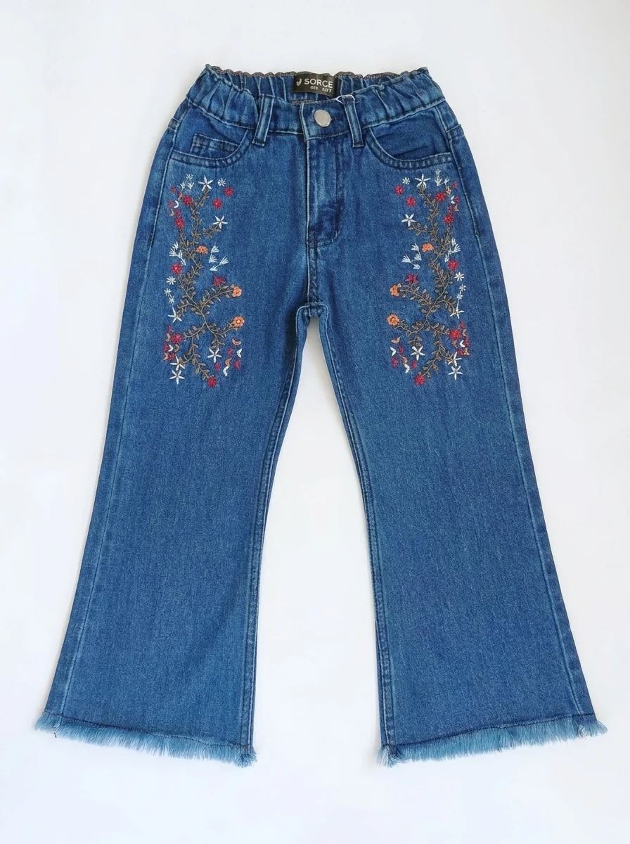 Pants_flat_lay_product_photo_202607011538