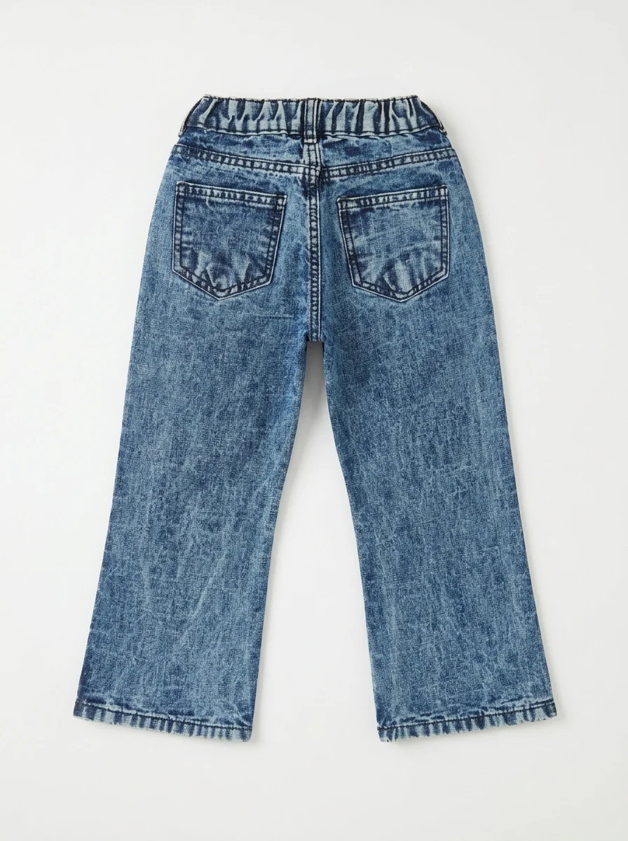 Pants_flat_lay_product_photo_202607011552